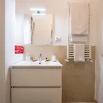 15 Min From Old Town & Train Station Wifi 5 Star Apartamento Bari