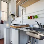 15 Min From Old Town & Train Station Wifi 5 Star *