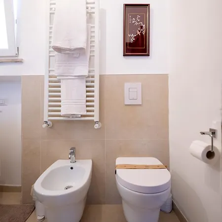 15 Min From Old Town & Train Station Wifi 5 Star 巴里