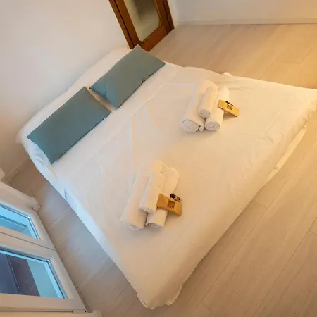 Lägenhet 15 Min From Old Town & Train Station Wifi 5 Star *