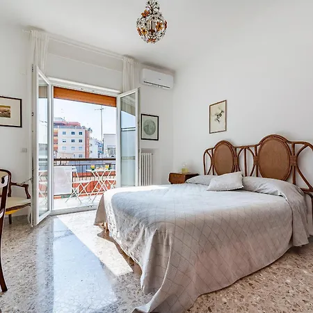 15 Min From Old Town & Train Station Wifi 5 Star *