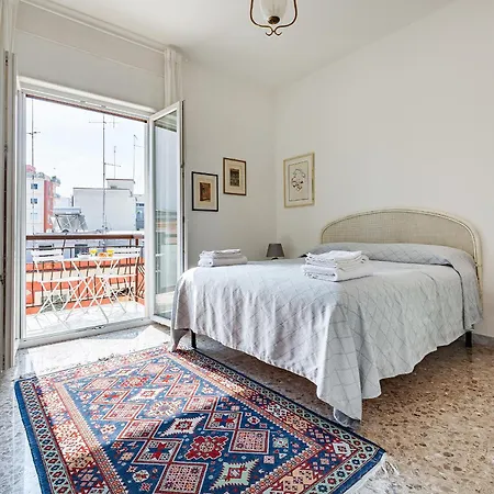 15 Min From Old Town & Train Station Wifi 5 Star Apartamento Bari