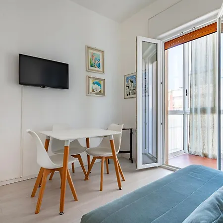 15 Min From Old Town & Train Station Wifi 5 Star * Bari