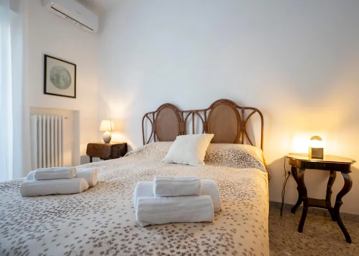 15 Min From Old Town & Train Station Wifi 5 Star