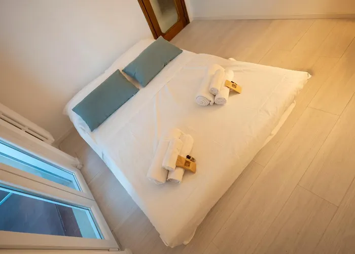 Apartamento 15 Min From Old Town & Train Station Wifi 5 Star *