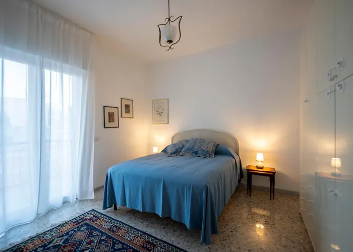 15 Min From Old Town & Train Station Wifi 5 Star * Bari