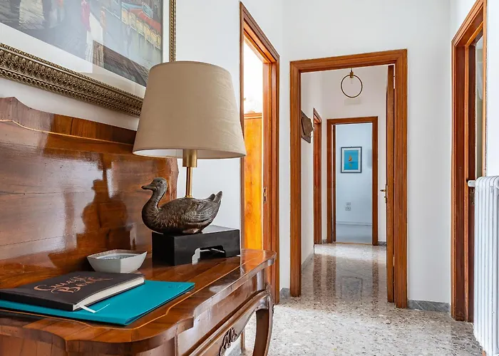 15 Min From Old Town & Train Station Wifi 5 Star * Bari