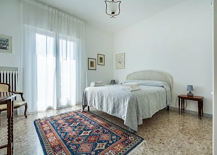 Appartement 15 Min From Old Town & Train Station Wifi 5 Star Bari